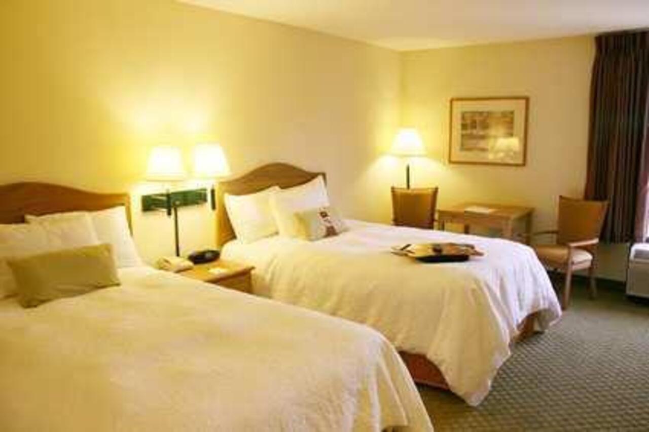 Hampton Inn Overland Park Oda fotoğraf