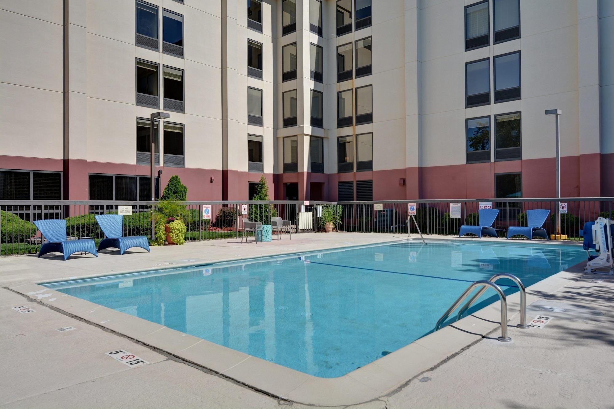 Hampton Inn Overland Park Dış mekan fotoğraf