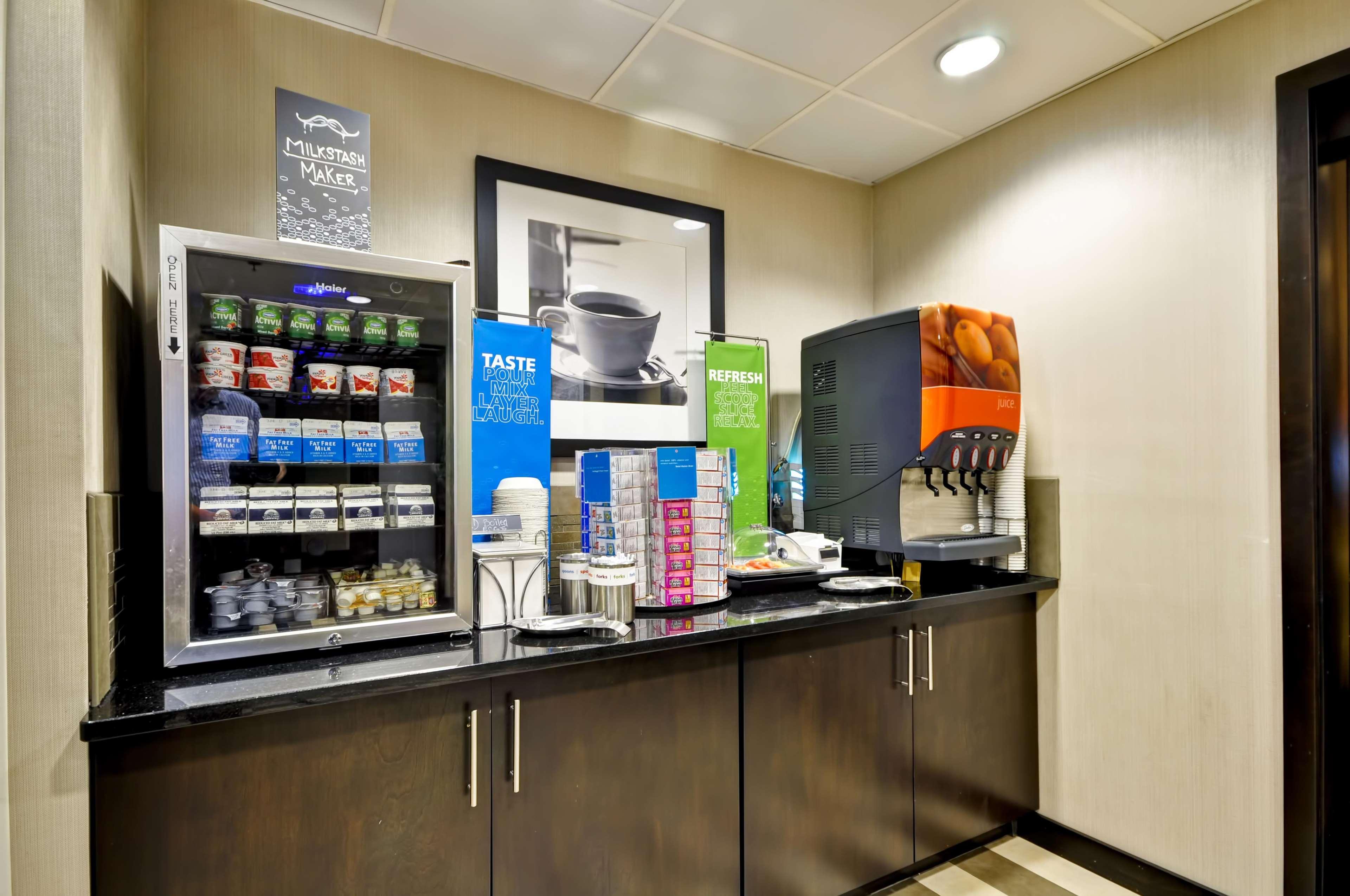 Hampton Inn Overland Park Dış mekan fotoğraf