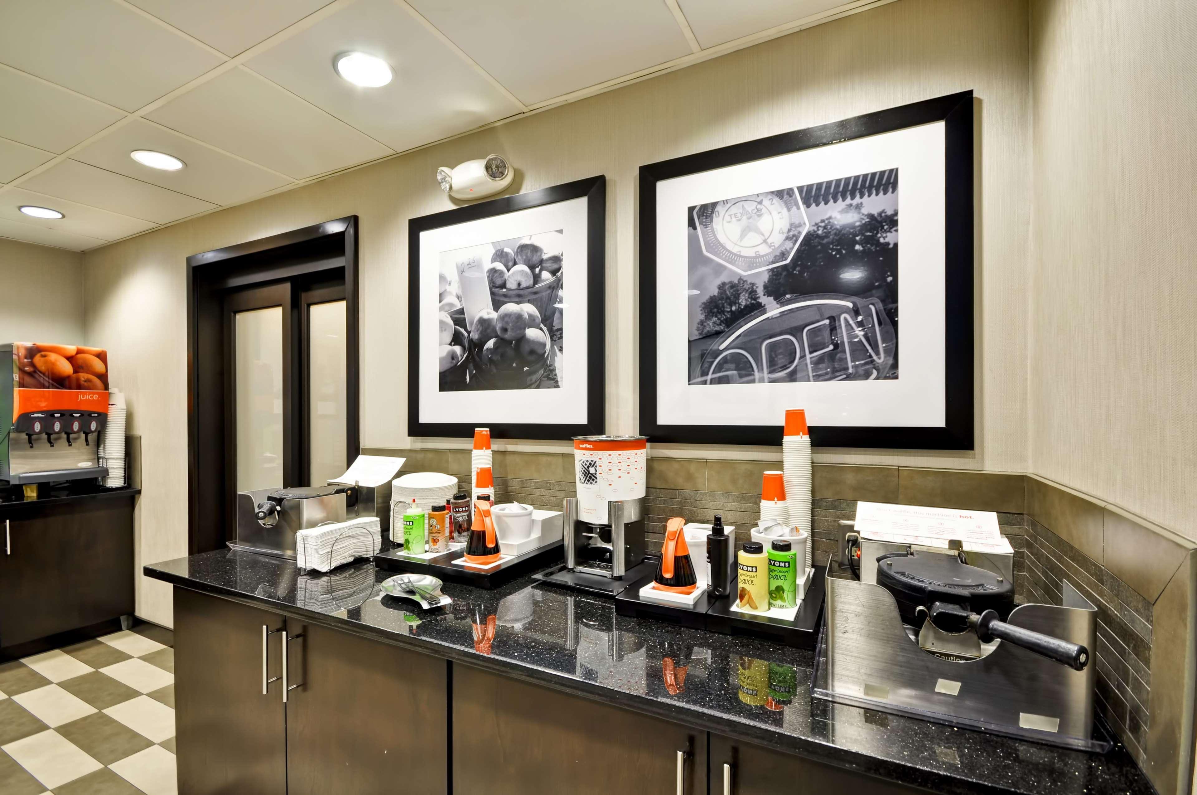 Hampton Inn Overland Park Dış mekan fotoğraf