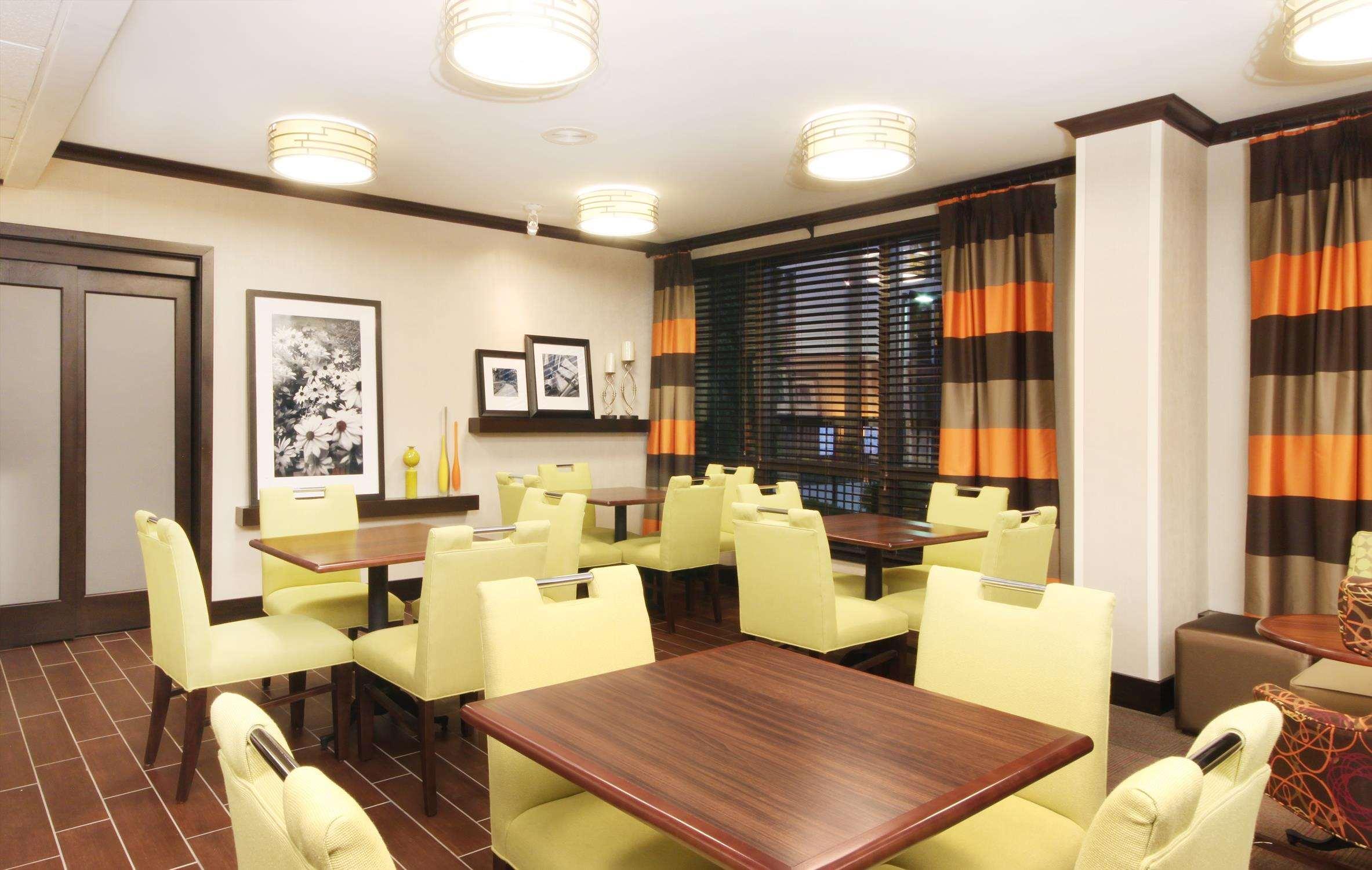 Hampton Inn Overland Park Restoran fotoğraf