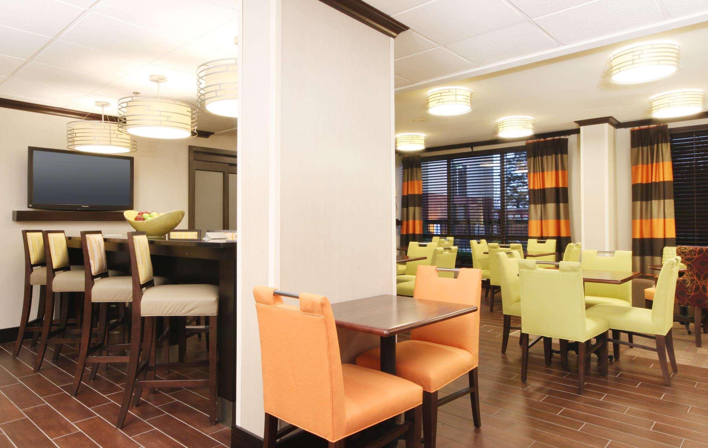 Hampton Inn Overland Park Restoran fotoğraf