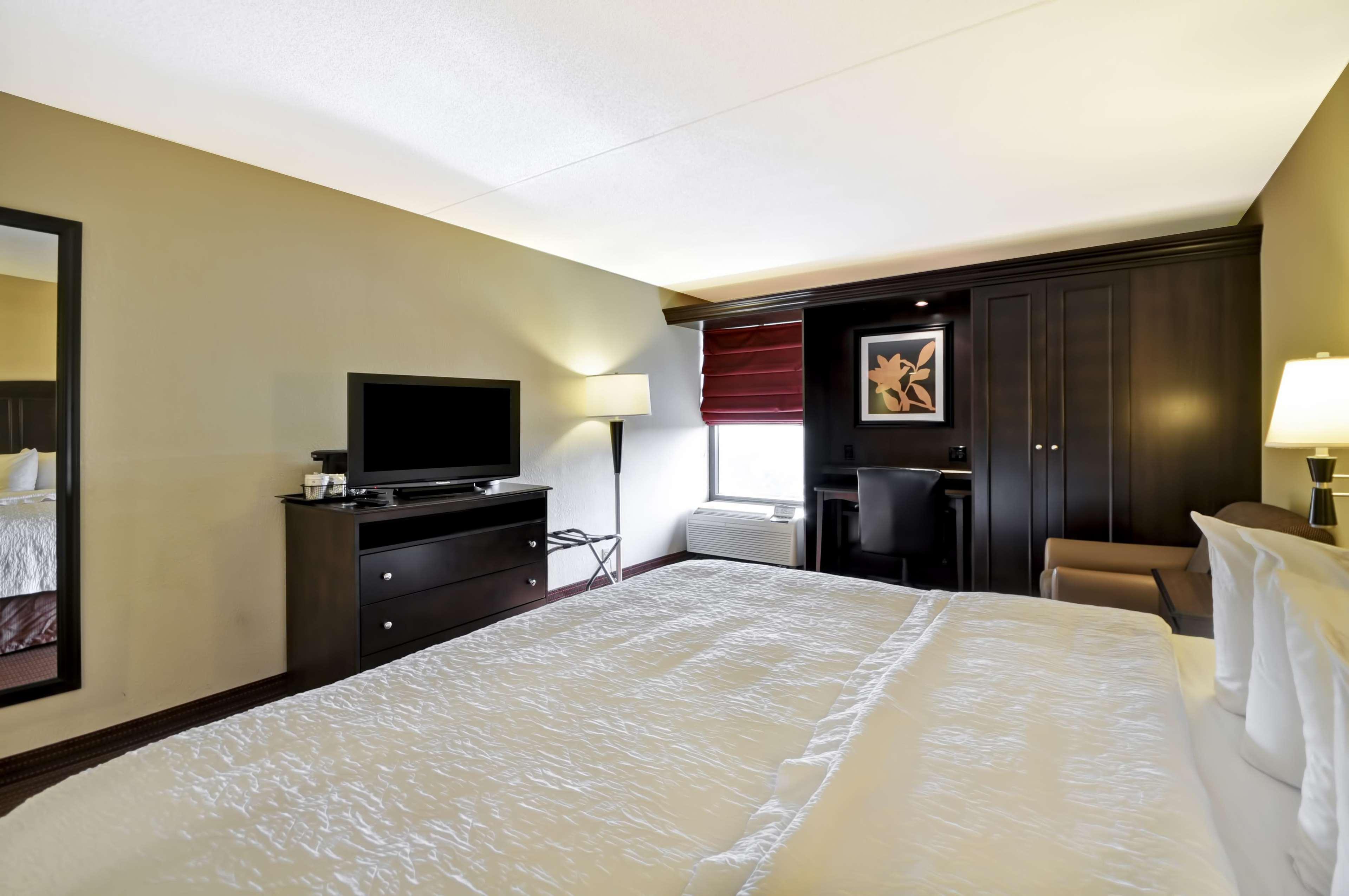 Hampton Inn Overland Park Dış mekan fotoğraf