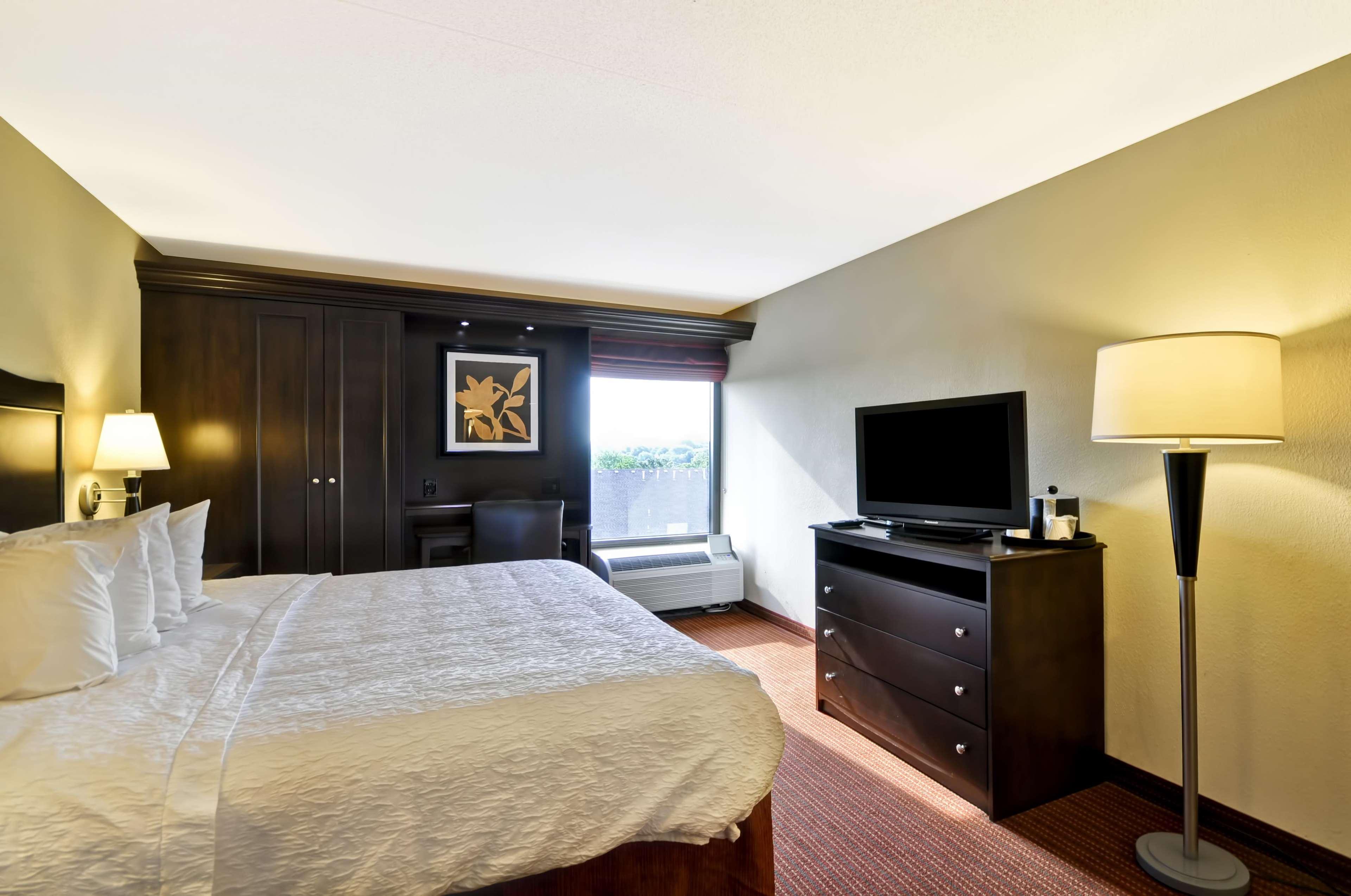 Hampton Inn Overland Park Dış mekan fotoğraf